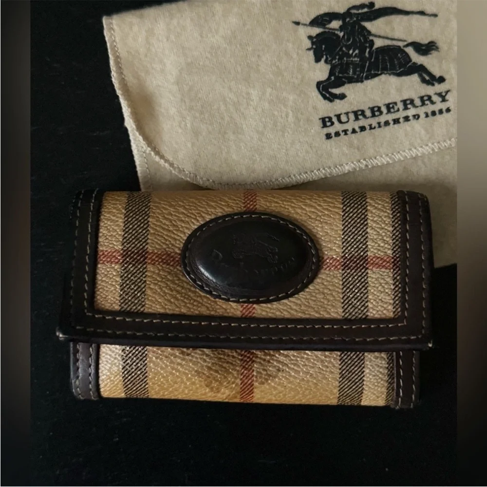Vintage Burberry Keyholder in Classic Check with Dust Cover - Picture 1 of 9